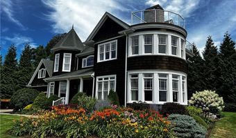 74 Bayberry Rd, Narragansett, RI 02882