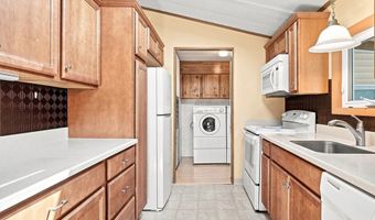 27 Castle Rd 153, Attleboro, MA 02703