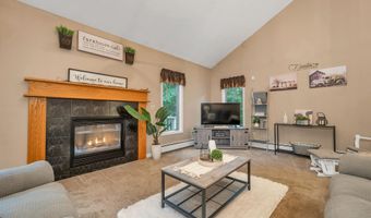 125 Deer Ridge Dr, Barrington, NH 03825