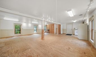 60 Old Deerfield Rd, Candia, NH 03034