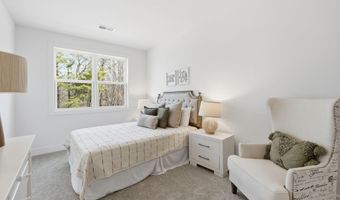 5413 WOODWAY Dr, Alexandria, VA 22310