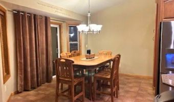3167 LAKEVIEW Dr, Suamico, WI 54173