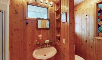 29 Carol St, Danbury, CT 06810