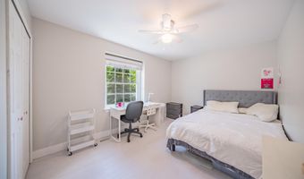 3085 N Foxridge Ct, Ann Arbor, MI 48105