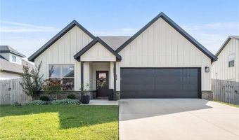 931 Moosehead St, Bentonville, AR 72713