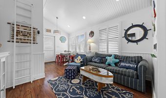 222 7TH St, Beach Haven, NJ 08008