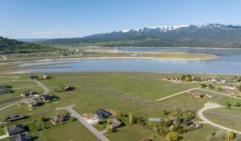 E LAKE CABIN Road, Alpine, WY 83128