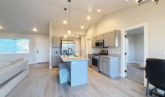 39 Harmony St, Buffalo, WY 82834