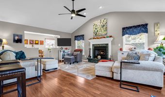 8 Eagle Dr, Bayville, NJ 08721