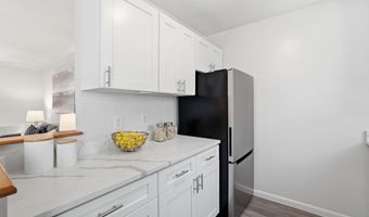 1608 W ABINGDON Dr 302, Alexandria, VA 22314