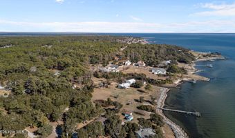 620 Seashore Dr, Atlantic, NC 28511
