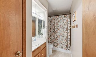 2006 Fairmont Dr, Benton, AR 72015