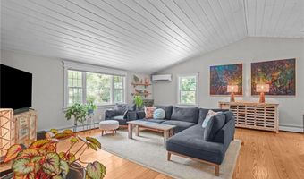 3 Cynthia Rd, Lincoln, RI 02865