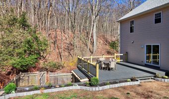 102 Seth Den Rd, Oxford, CT 06478