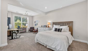 8106 ZOE Pl, Alexandria, VA 22306