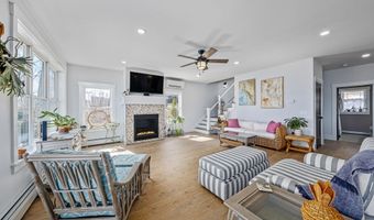 51 Bridge St, Belfast, ME 04915