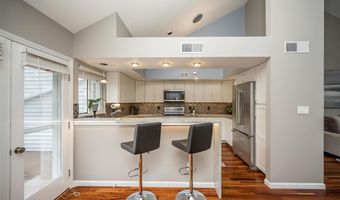 1878 Ridgeview Circle Dr, Ballwin, MO 63021