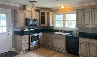 900 Sea Cove St, Pascagoula, MS 39581
