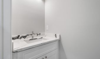 605 BAY Blvd, Bayville, NJ 08721