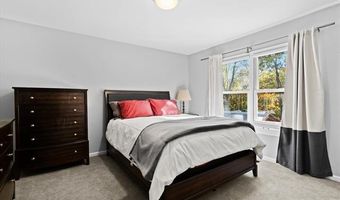 351 Heritage Dr, Addison, MI 48381