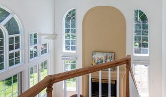 7009 PERSIMMON TREE Rd, Bethesda, MD 20817