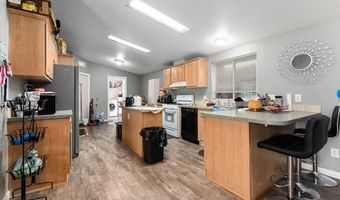 16605 Lassen Ave, Anderson, CA 96007