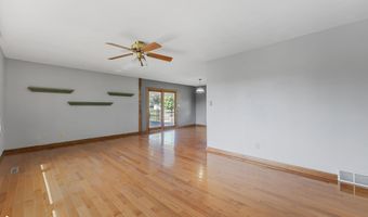 802 N Railroad St, Ainsworth, IA 52201