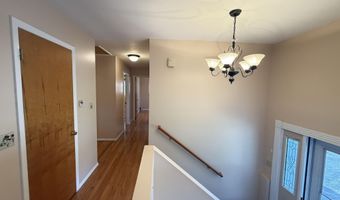 4 Nicholas Dr, Albany, NY 12205