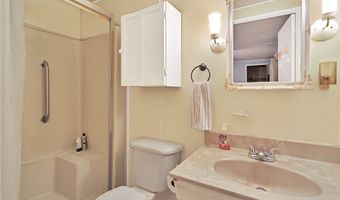 1006 Robin Dr, Barefoot Bay, FL 32976
