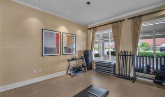 19900 E Country Club Dr 308, Aventura, FL 33180