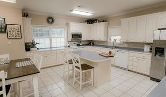 1808 Forrest Park Dr, Arkadelphia, AR 71923