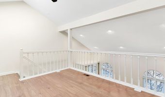 6630 MEDINAH Ln, Alexandria, VA 22312