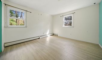 218 Woodland Ave, Bloomfield, CT 06002