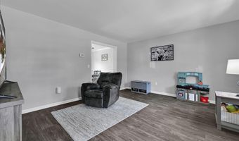 637 FULTON St, Akron, PA 17501