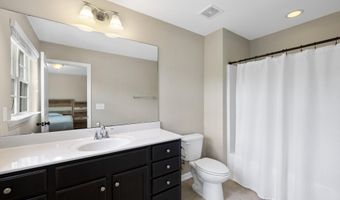 2430 Braxton Wood Ln, Apex, NC 27523