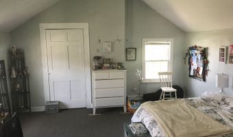 20 Hickory St, Athens, OH 45701