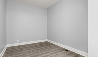 2005 SINCLAIR Ln, Baltimore, MD 21213