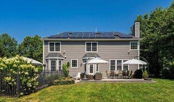 55 Heritage Dr, Allentown, NJ 08501