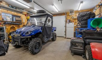 38397 Richmond Heights Dr, Aberdeen, SD 57401