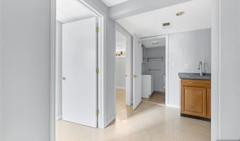 132 River Edge Road 1, Bergenfield, NJ 07621
