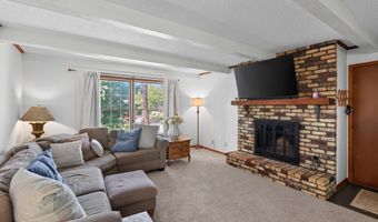 8906 138th Street Ct, Apple Valley, MN 55124