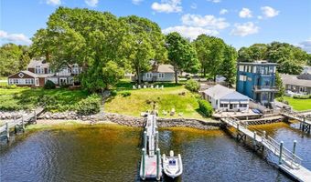 39 Sunset Dr, Barrington, RI 02806