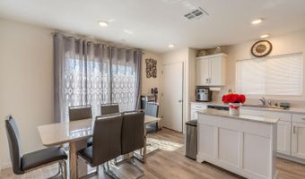 6421 Maple Leaf Ln, Riverbank, CA 95367