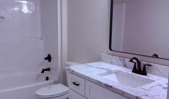 73 Hickory St, Barnwell, SC 29812