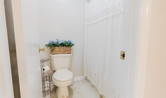 234 Edgewood Dr, Americus, GA 31709