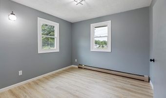 62 Fletcher Rd, Auburn, ME 04210
