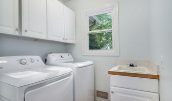 1055 Dogwood Meadows Dr SE, Ada, MI 49301
