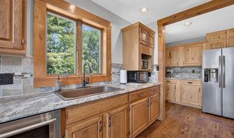 4042 5 Mile Point Rd, Allouez, MI 49805