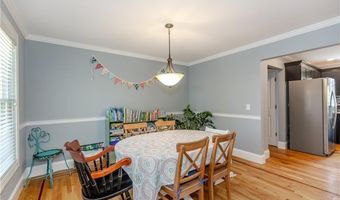 50 Searle Ave, Cranston, RI 02920