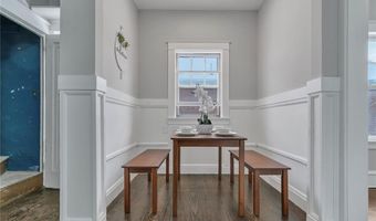 19 Greene Ln, Newport, RI 02840